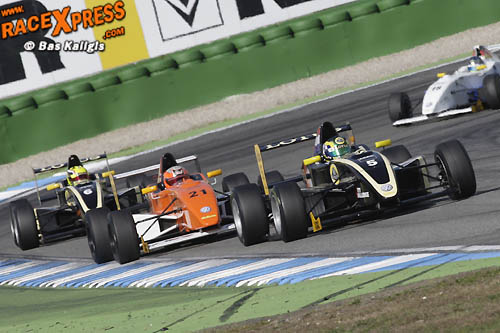 Indy Dontje en Beitske Visser met Team Lotus de weg omhoog